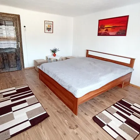 Apartmán Ket Kerek Vendeghaz Patvarc