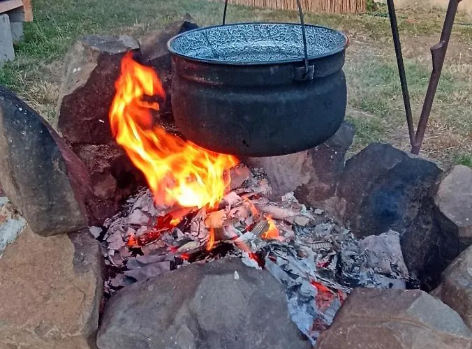 Ket Kerek Vendeghaz *